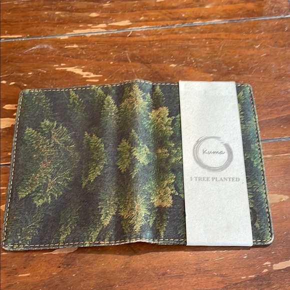 Kuma Tree Printed Wallet - Picture 5 of 7